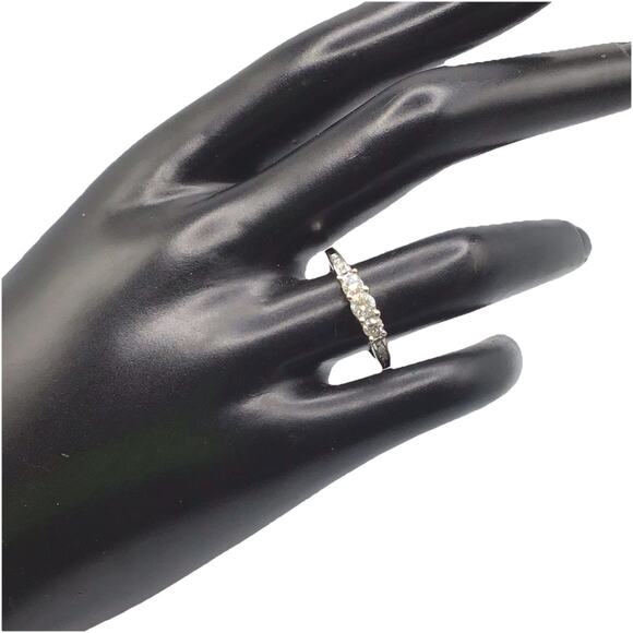 14K White Gold Diamond Band Ring .50CT 7 Round Stones Size 7 - Picture 5 of 11
